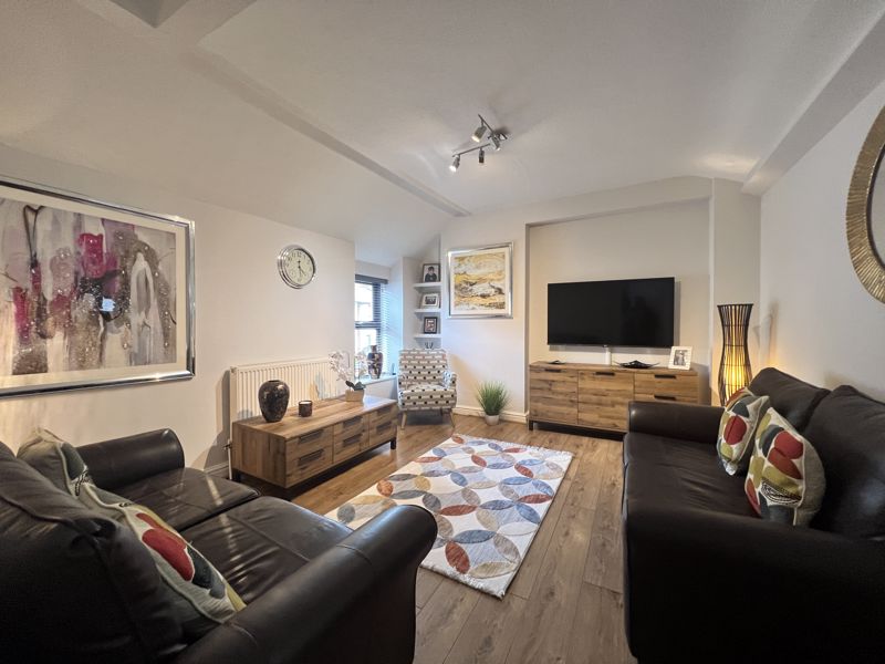 Living Area- click for photo gallery